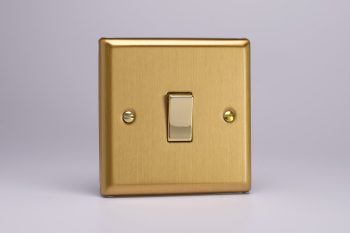 Varilight Classic Brushed Brass 1-Gang 10A 1-or 2-Way Rocker Switch