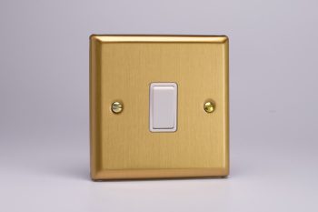 Varilight Classic Brushed Brass 1-Gang 10A Intermediate Rocker Switch