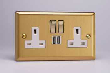 Varilight Classic Brushed Brass 2-Gang 13A Single Pole Switched Socket with Metal Rockers + 2 5V DC 2100mA USB Charging Ports