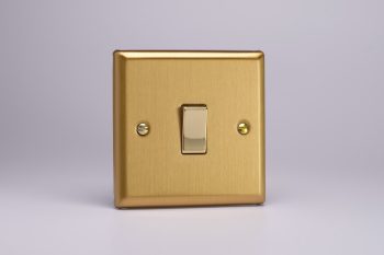 Varilight Classic Brushed Brass 1-Gang 10A Intermediate Rocker Switch