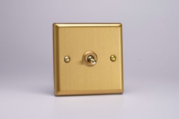 Varilight Classic Brushed Brass 1-Gang 10A Intermediate Toggle Switch