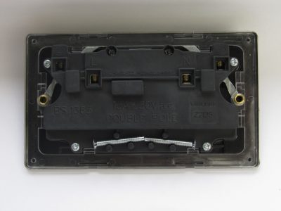 Varilight Flat Plate Screwless Primed Vogue  2-Gang 13A Double Pole Switched Socket with Metal Rockers - Image 2