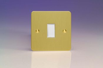 Varilight Ultraflat Brushed Brass 1-Gang 10A Retractive Switch