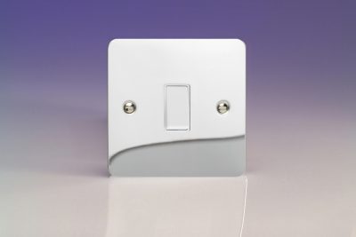 Varilight Ultraflat Polished Chrome 1-Gang 10A Retractive Switch