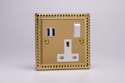 Varilight Classic Georgian Brass 1-Gang 13A Switched Socket with 2 x 17W Shared USB A Charging Ports