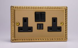 Varilight Classic Georgian Brass 2-Gang 13A Single Pole Switched Socket + 2 5V DC 2100mA USB Charging Ports