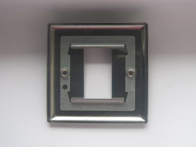 Varilight Lily Pillar Box Red DataGrid 1 Gang Faceplate (Single Plate) - Image 2