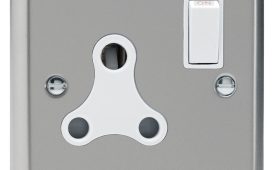 Varilight Classic Satin Chrome 1-Gang 15A Round Pin Socket