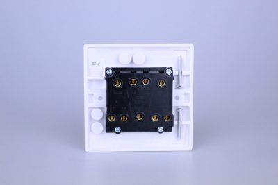 Varilight White Value 3-Gang 10A 1- or 2-way Rocker Switch - Image 2