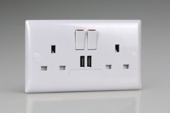 Varilight White Value 2-Gang 13A Single Pole Switched Socket + 2x5V DC 2100mA USB Charging Ports