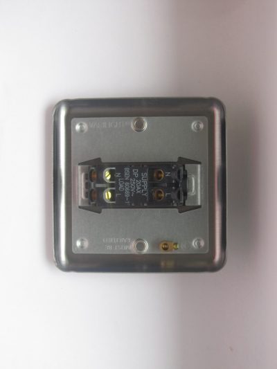 Varilight Classic Matt Chrome 1-Gang 20A Double Pole Rocker Switch - Image 2