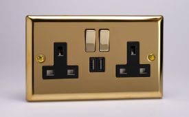 Varilight Classic Victorian Brass 2-Gang 13A Single Pole Switched Socket with Metal Rockers + 2 5V DC 2100mA USB Charging Ports
