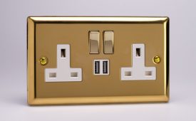 Varilight Classic Victorian Brass 2-Gang 13A Single Pole Switched Socket with Metal Rockers + 2 5V DC 2100mA USB Charging Ports