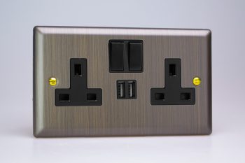 Varilight Urban Antique Brass 2-Gang 13A Single Pole Switched Socket + 2 5V DC 2100mA USB Charging Ports