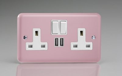 Varilight Lily Rose Pink 2-Gang 13A Single Pole Switched Socket + 2x5V DC 2100mA USB Charging Ports