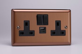 Varilight Urban Brushed Bronze 2-Gang 13A Single Pole Switched Socket with 1x USB A & 1x USB C Charging Ports