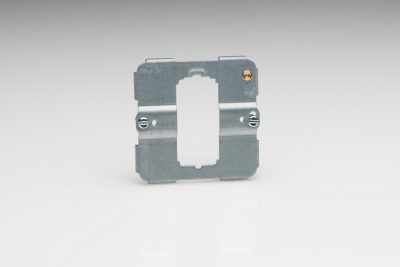 Varilight Classic Mirror Chrome 1-Gang PowerGrid Plate including Yoke (Single Plate) - Image 2