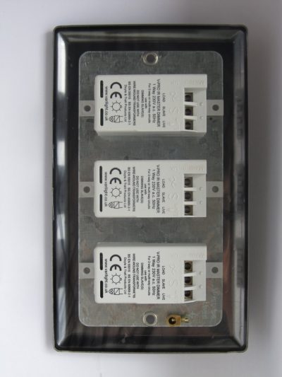 Varilight Classic Satin Chrome 3-Gang 1-Way Remote/Touch Control Master LED Dimmer 3 x 0-100W (1-10 LEDs) (Twin Plate) - Image 2
